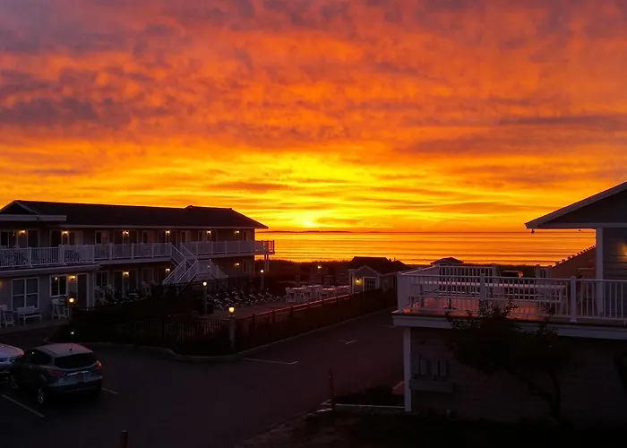 Motel: The Beachwood